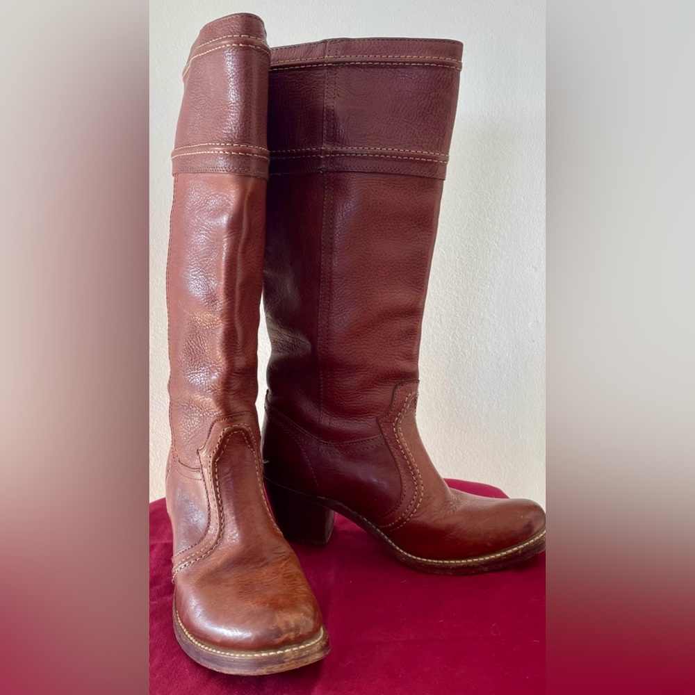 Frye Chestnut Leather Heeled Boots